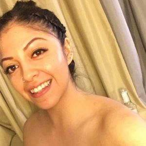 Meet your Posher, Adriana